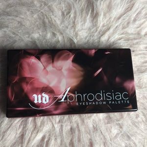 Aphrodisiac Eyeshadow Palette by Urban Decay